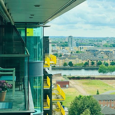 Modern 2Bed 2Bath Apartment Canary Wharf - Upto 5 Person Londen Buitenkant foto