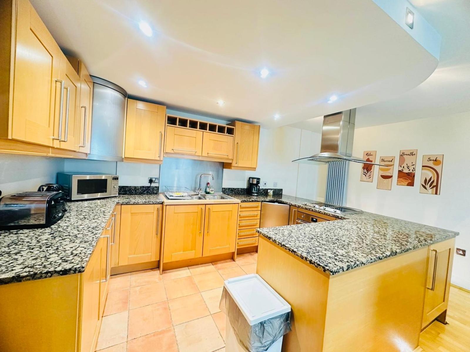 Modern 2Bed 2Bath Apartment Canary Wharf - Upto 5 Person Londen Buitenkant foto