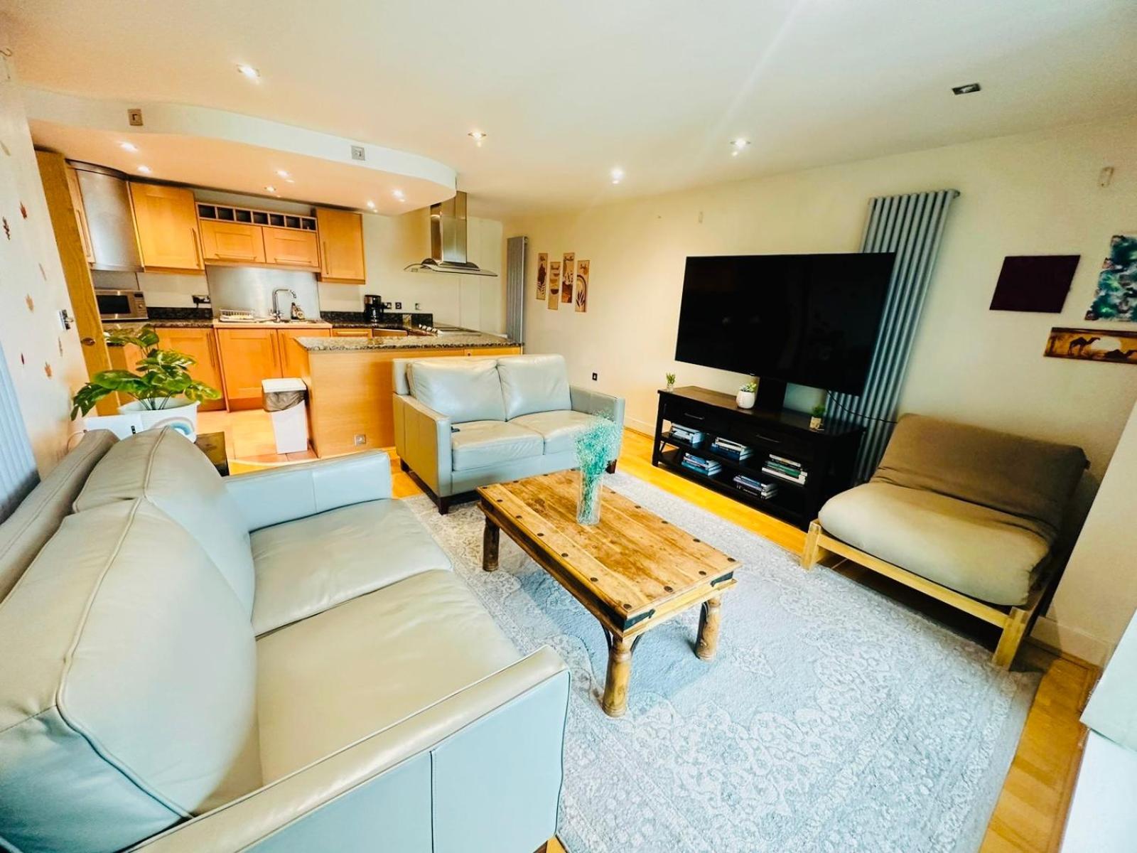 Modern 2Bed 2Bath Apartment Canary Wharf - Upto 5 Person Londen Buitenkant foto
