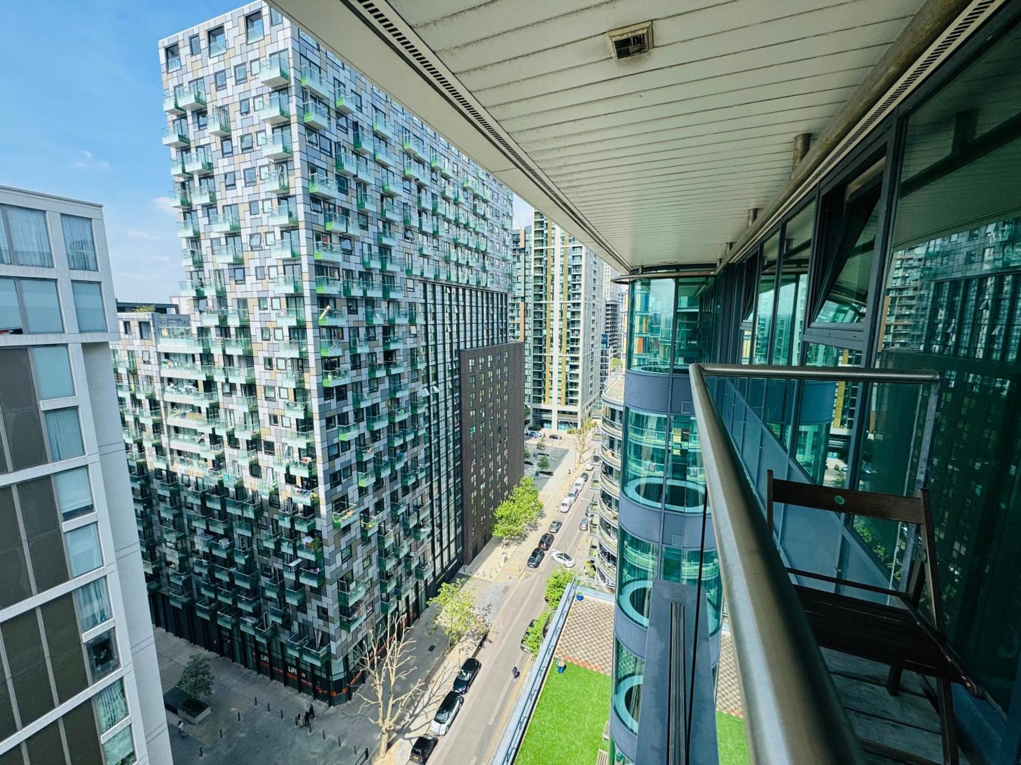 Modern 2Bed 2Bath Apartment Canary Wharf - Upto 5 Person Londen Buitenkant foto
